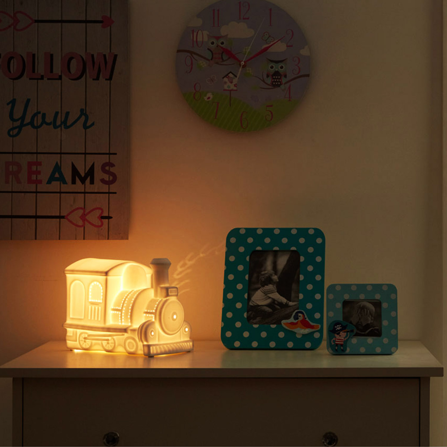 Childrens Kids Baby Night Light White Porcelain Bedroom Lamp Desk Fairy